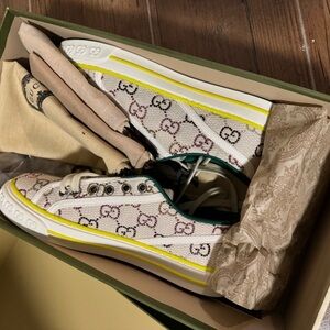Gucci Tennis 1977 Sneakers – GG Multicolor Monogram
Size: EU 38 / US 7.5